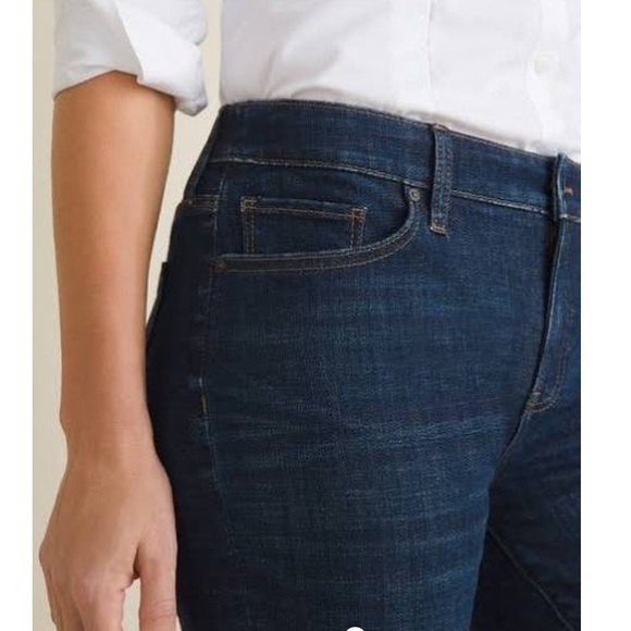 Chicos Dark Wash the So Slimming Girlfriend Crop Jeans Size 12 - Picture 3 of 8